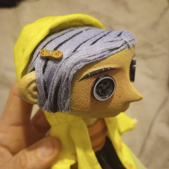 Caroline prop doll, EUC - Picture 4 of 5